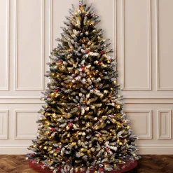 7 ft. Pre-Lit Dunhill Fir Tree with 700 Clear Lights