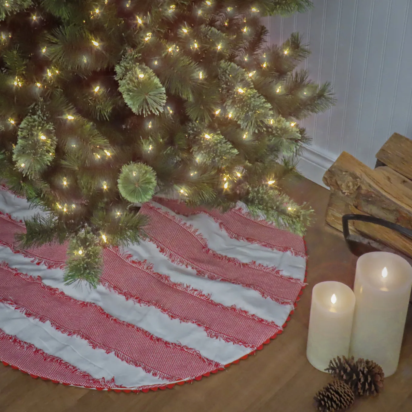 48 in. HGTV Home Collection Red White Ric Rac Border Tree Skirt