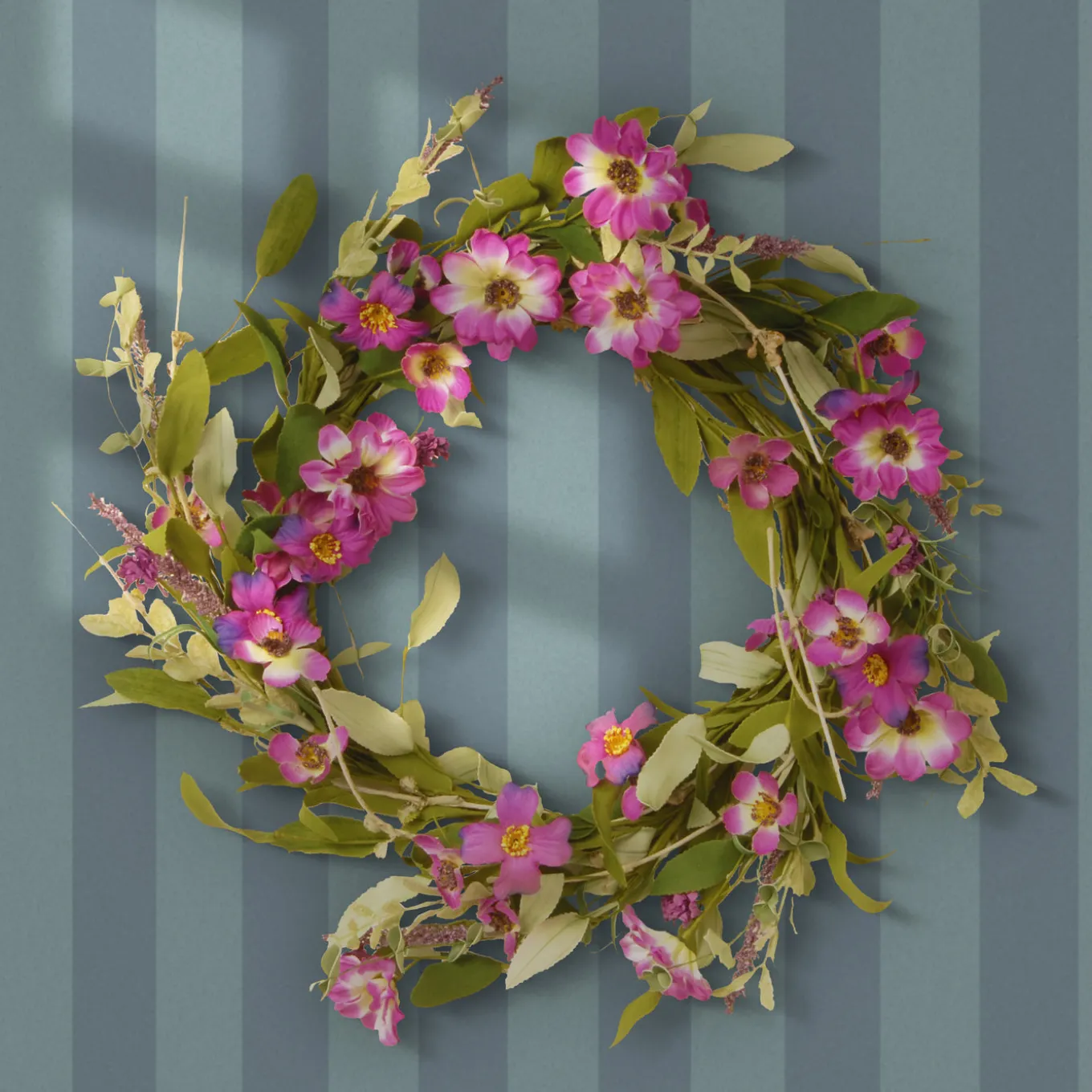 20 in. Spring Wreath with Purple Daisy Blooms, Lavender Flowers, and Leafy Greens